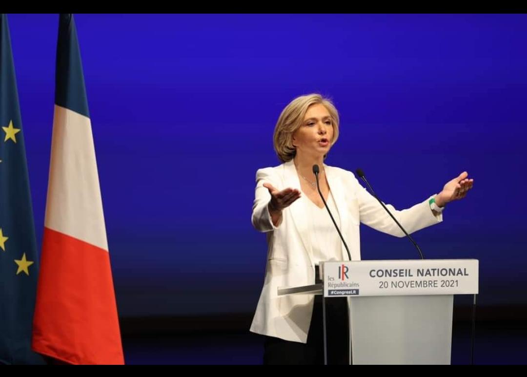 La candidate Valérie Pécresse en route pour son premier meeting