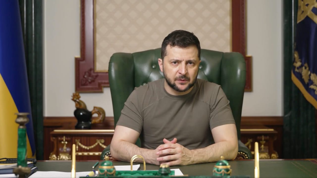 ” Nous sommes prêts pour 10 ans de combat contre les russes”, selon le président Ukrainien