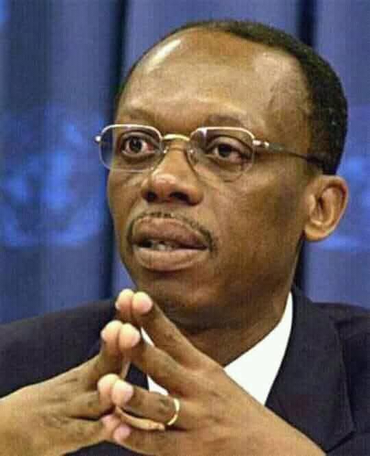 Jean-Bertrand Aristide, Haïti : la chute du leader charismatique, symbole du « burn-out » du peuple dans ses révoltes et luttes populaires