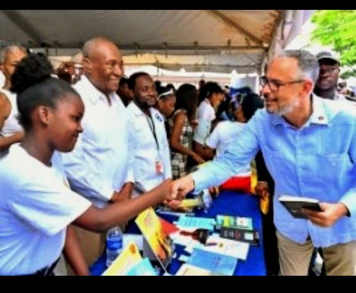 Pwofesè Yves Dorestal, rele sa : Mètdamoloji