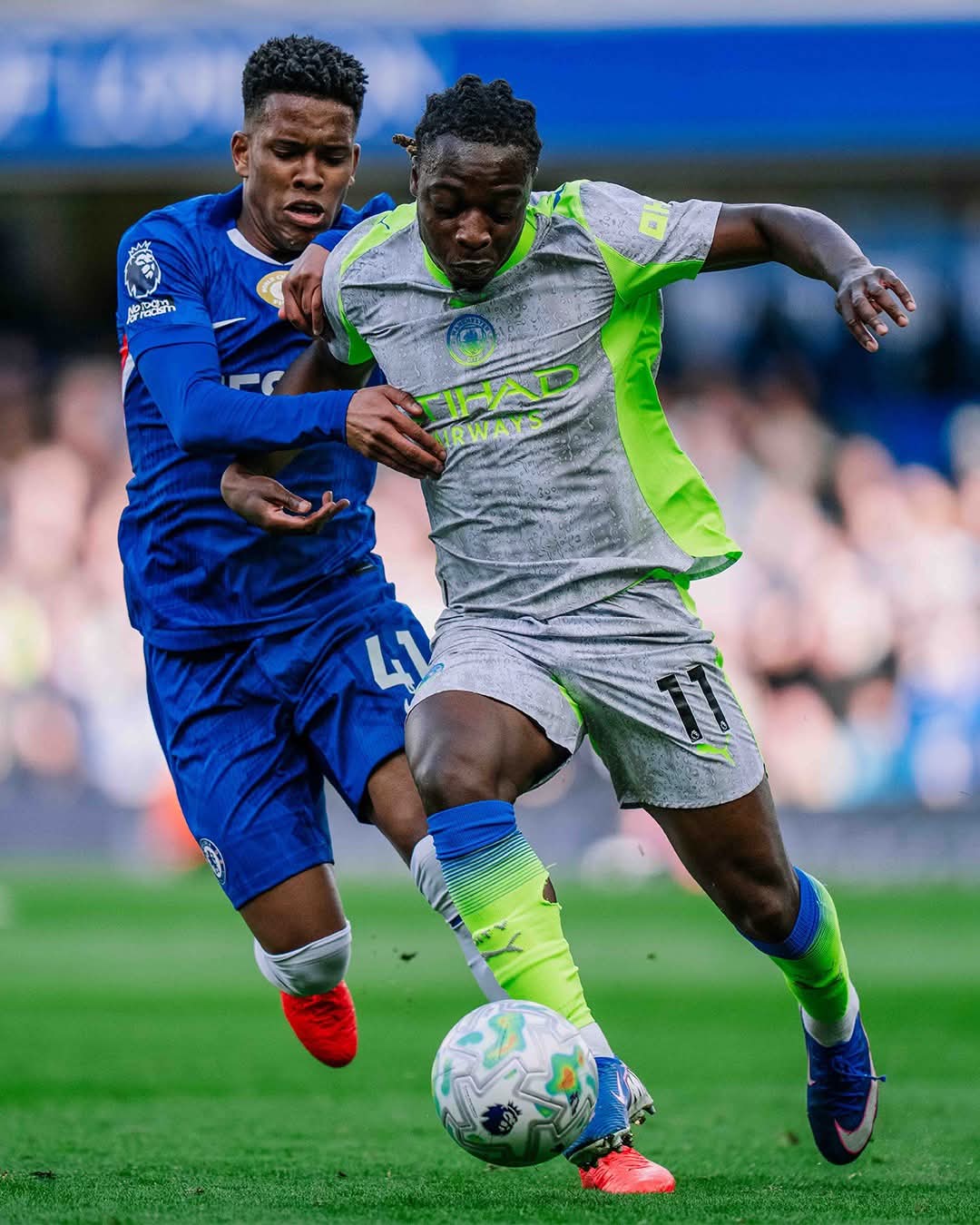 Premier League : Manchester City renverse Chelsea et met la pression sur Arsenal