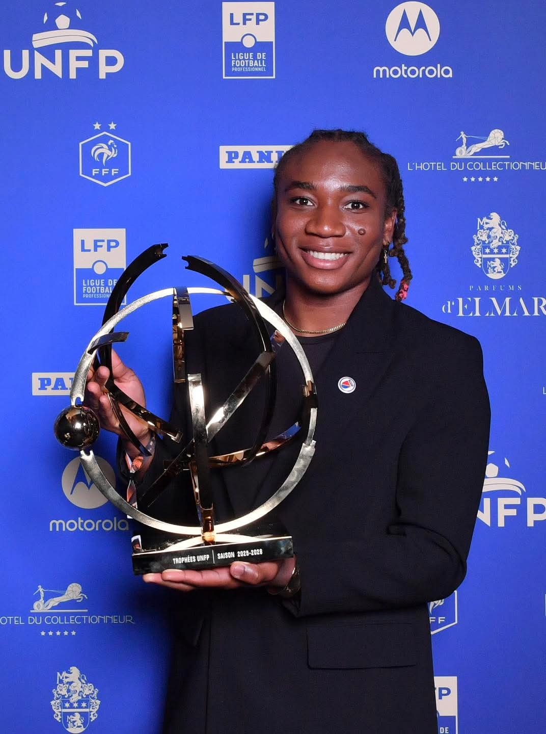 Melchie Dumornay gagne le prix joueuse de l’année en Arkema Première Ligue