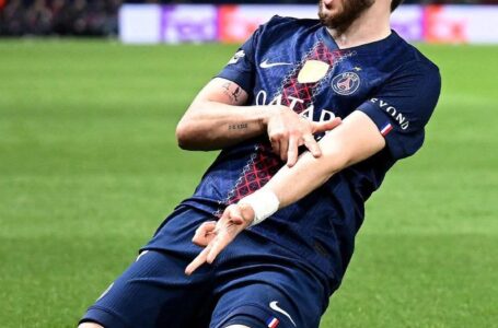 Ligue des Champions : Khvicha Kvaratskhelia élu meilleur joueur